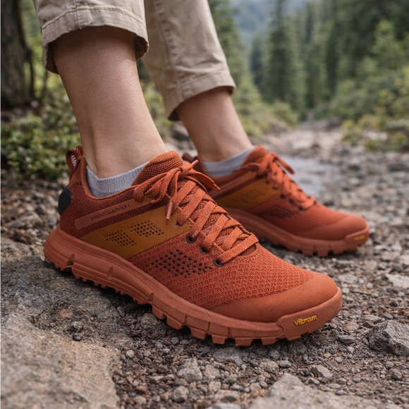 Danner Shoes - Danner Trail 2650 Women’s Trail Running Shoes Size 7 Vibram Sole New Sample